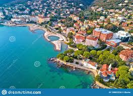 See slatina photos and images from satellite below, explore the aerial photographs of slatina in romania. Szenische Kustenlinie Von Strand Opatija Und Slatina Vogelperspektive Stockfoto Bild Von Kroatien Kirche 138622226