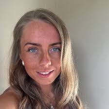 Demi Kemp's Instagram, Twitter & Facebook