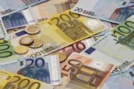 In the lead up to the tournament, managers often announce preliminary or provisional panels before reducing. Euro Versus Dollar Exchange For A Trip To France