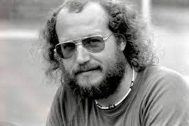 ANALOG: We are back in 1993, in Eritrea. Back then I was this 23 years old  freelance photographer from the Norwegian countryside, and lucky enough to  get this assignment: Follow the olympic