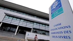 Et puis là, la caf nous a envoyés une lettre nous disant que nous devons rembourser tout ce qu'on a reçu depuis le mois de juillet. Fraude A La Caf Le Couple Devra Rembourser 23 000