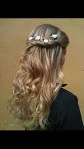 Loose Curls With Twisted Half Up Do Flower Headband Curls Blonde Easy Hairstyle Pretty Girls Flowers Natura Hair Styles Long Hair Styles Hair