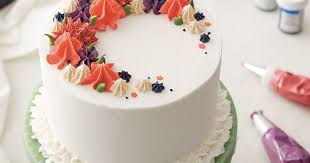 Easy Vanilla Buttercream Frosting Recipe Christmas Cakes Easy Cake Butter Cream