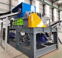 2022 Dernière puissante machine à écraser les voitures, déchiqueteuse de  carrosseries, déchiqueteuse de métaux, déchiqueteuse à double arbre,  machine de recyclage à vendre