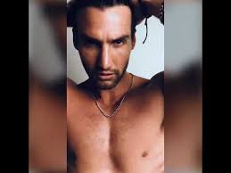 RISE from Cassandra Robbins