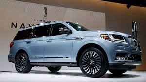 It was the first time it ventured into the truck or suv market. Lincoln Navigator Grosser Geht Es Nicht Der Trumpigste Suv Begeistert Die Usa Stern De