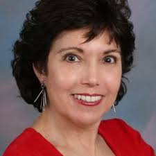 Maxine Golden's Instagram, Twitter & Facebook