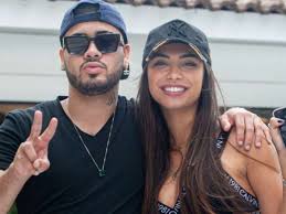 Em determinado momento, surge o nome de kevinho, acompanhado da foto do artista e mariana não teve como esconder. Namorada De Kevinho Nega Que Relacionamento Com Cantor Seja Puro Marketing Trabalho Muito Popline
