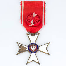 Ustrój państwa polskiego w xx wieku. The Officer S Cross Of The Order Of Polonia Restituta Iv Class With A Case The Malopolska Virtual Museums