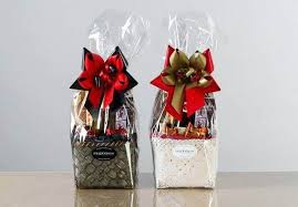 Namun, tujuan utama wujudnya cenderahati perkahwinan adalah sekadar untuk menunjukkan rasa penghargaan kepada para tetamu yang sudi hadir memeriahkan majlis dan meraikan pasangan raja sehari. Tetamu Contoh Cenderahati Untuk Vip