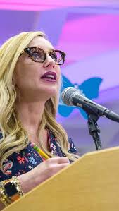 20-011-MIami-Mag_Journal-Fall -OCT-21-FINAL.indd