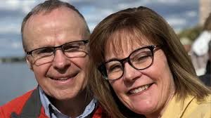 Lynette Krause's Instagram, Twitter & Facebook