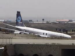 A ryanair flight travelling from the republic of ireland to poland diverted to germany due to a potential security threat, the airline has confirmed. Die Wahrscheinlichkeit Mit Dieser Boeing Abzusturzen Ist 6 11 Mal Grosser Als Der Durchschnitt Aller Anderen Flugzeuge Business Insider
