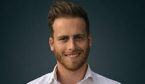 Natasha Curry's Instagram, Twitter & Facebook