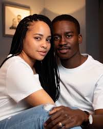 Hungani and Stephanie Ndlovu end six-year marriage in amicable split In a  surprising turn of events, beloved actors Hungani Ndlovu and Stephanie  Sandows Ndlovu have ended their six-year marriage. The news, broken