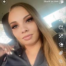 Kendra Love's Instagram, Twitter & Facebook