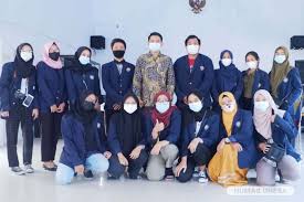 08113577890 (wa only) pada jam kerja email: Fak Ilmu Sosial Universitas Negeri Surabaya Unesa