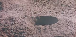 Worst thing you'll see all year: Blood Beach - Quarter to Three