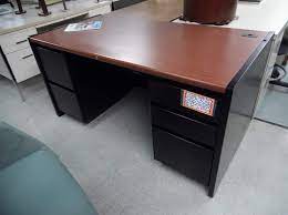 Browse thousands of designer pieces and make an offer today! Used 30x60 Steelcase 9000 Series Double Pedestal Desk Dunes Office Shop Equipment