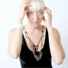 PORTRAITS & HEADSHOTS |