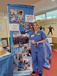 Joanne Squires (@JoanneSquires)