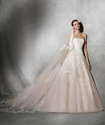Beim stöbern unter den brautkleidern merkst du bestimmt schnell, dass die eine oder andere marke. Cinderella Brautmode Abendmode Koln Wuppertal Pronovias Preview Kollektion 2016 Brautmode Hochzeit Kleidung Brautkleid