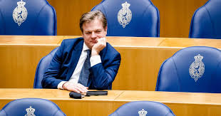 Cda leider haersma buma hield nog de hand aan de rem als het ging om klimaatalarmisme en betaalbaarheid daarvan, uw lijsttrekker zet gewoon zijn dure. Bmfib9fy Ijitm