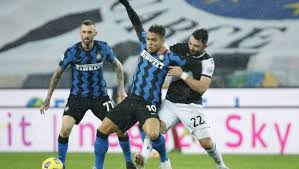 .manager dell'inter, lele oriali , anche lui espulso al termine della partita contro l'udinese. Diretta Udinese Inter 0 0 I Nerazzurri Falliscono Il Titolo D Inverno La Repubblica