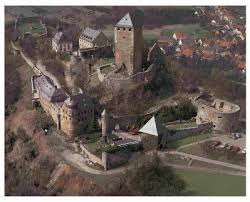 Lichtenberg Castle Known For Their Local Specialities Game Which Are Hunted In Their Local Forests Locate Deutschland Burgen Burg Burgen Und Schlosser