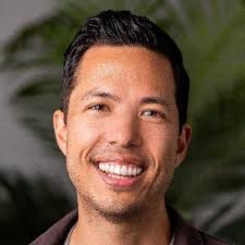 Laura Chau (@laurachau)