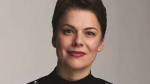 Rosie Kay: Dancers write open letter to choreographer after gender row