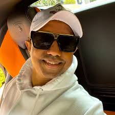 We are delighted to welcome aboard Simon Toohey, MasterChef finalist