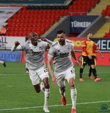 Beşiktaş, 3 sezon sonra bir kez daha şampiyonluk kupasını müzesine götürdü. 9wntarxuoteeom