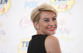This style takes on many forms but rarely does it completely leave the long hairstyle stratosphere. Chelsea Kane Short Hair Wallpaper 66984 1280x825px