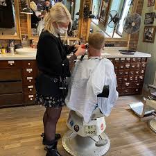 The campus is home to 179 full time undergraduate students, and n/a full time graduate students. Der Salon Denise Eckl Home Facebook