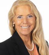 490 Lake Of The Woods Dr, Venice, FL 34293