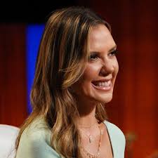 Shark Tank Kendra Scott Lady Kendra Scott Shark Tank Color Bar Kendra Scott  Pics How Kendra