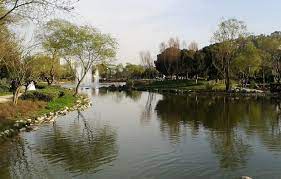 Bahçeşehir gölet park özellikle bahçeşehir, ispartakule, esenkent bölgelerinde yaşayıp şehrin merkezine uzak kalanlar için harika bir rekreasyon alanıdır. Bahcesehir Golet Park Yapilasma Baskisi Altinda By Beyond Istanbul Beyond Istanbul