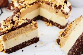 Raffaello Kuchen Und Snickers Torte Zubereiten Mit Diesen Leckeren Rezepten Leckere Vegane Rezepte Rezepte Veganer Kuchen
