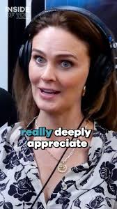 Emily Deschanel is in the house! We get into life after Bones the ups the  downs of her tenure and all the in-between. We talk family fame and the key  to longevity in this industry. Such an incredible ...