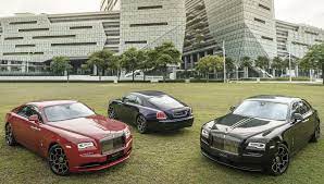 It is available in 2 variants and 17 colours. Rolls Royce Introduces Black Badge Series To Malaysia Carsifu