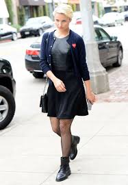 In the source link you'll find #115 gifs of dianna agron as kim beckett in the 2020 movie shiva baby.dianna was approximately 33 years old at the time of filming and is of ashkenazi jewish descent. Dianna Agron Starportrat News Bilder Gala De