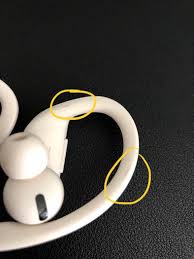 No major scratches or signs of damage. Discoloration Smudge Marks Powerbeatspro