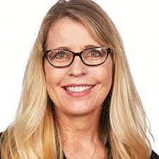 Raley's Promotes Laura Croff to VP of People