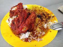 One of the best halal restaurants in georgetown, ns nasi kandar serves delicious indian meals. Restoran Mohammed Raffee Nasi Kandar George Town Restaurant Reviews Photos Phone Number Tripadvisor