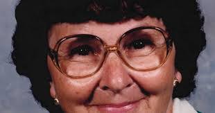 Georgia Sheets's Instagram, Twitter & Facebook