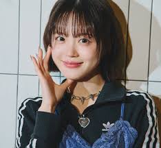 Which esper to choose between Sakura and Fumizuki?