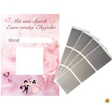 Hochzeitsspiel Gaste Brautpaar Geschenkgutschein Partyspiel Mit Uns Durch Das 1 Ehejahr Ehejahr Hochzeit Spiele Hochzeitsspiele