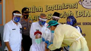 Badan pusat statistik (bps) kota yogyakarta akan melaksanakan kegiatan lapangan sensus penduduk 2020 (sp2020) pada bulan september 2020. Pencanangan Bulan Imunisasi Anak Sekolah Bias Dan Penjaringan Kesehatan Anak Sekolah Pada Saat Pandemi Covid19 Di Kabupaten Bantul Tahun 2020 Dinas Kesehatan