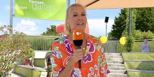 Als mann fürs grobe hat sie bernhard hoecker mitgebracht. Zdf Fernsehgarten Zuschauer Wutend Uber Botox Empfehlung Express De